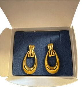 Avon Gold Teardrop Loop Earrings forms an X and an O